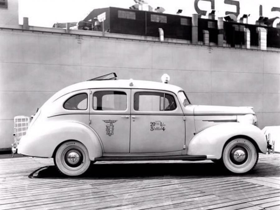  Hudson 112 Taxi Cab 1939 года  (фото 3 из 3)